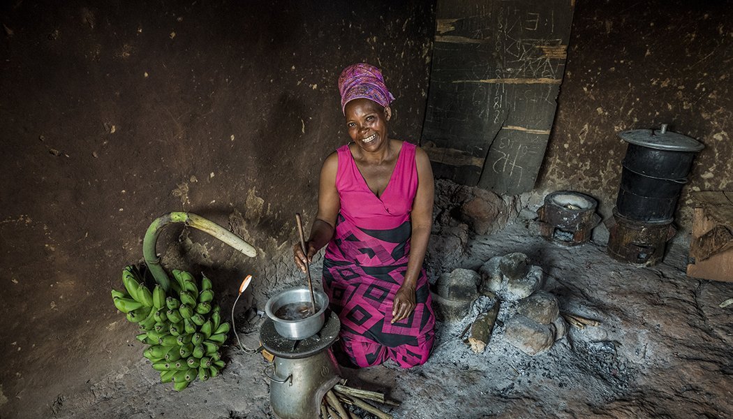 Rural-Women-Uganda-BrightLife-BioLite-HomeStove